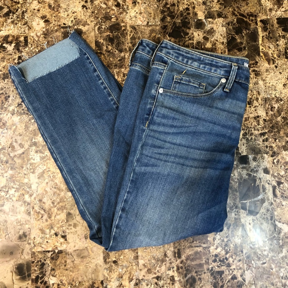 Women’s Mossimo Denim Cropped Jeans - Picture 2 of 8